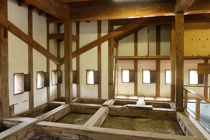 弘前城の内部